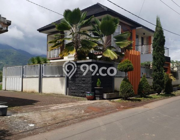 For Sale Vila di , Area 273m2m², Lokasi Premium For Sale Vila di , Area 273m2m², Lokasi Premium