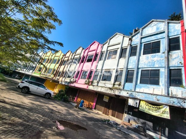 Ruko Bagus Dijual LB 300m2 Lokasi Strategis Tangerang Area Cocok untuk Berbisnis Ruko Bagus Dijual LB 300m2 Lokasi Strategis Tangerang Area Cocok untuk Berbisnis