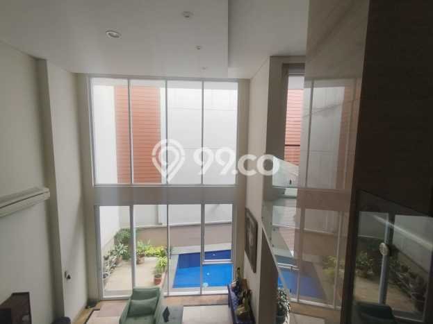 Ready to Use! Luxury House LT 305m2 Desain Modern di Pondok Indah Ready to Use! Luxury House LT 305m2 Desain Modern di Pondok Indah