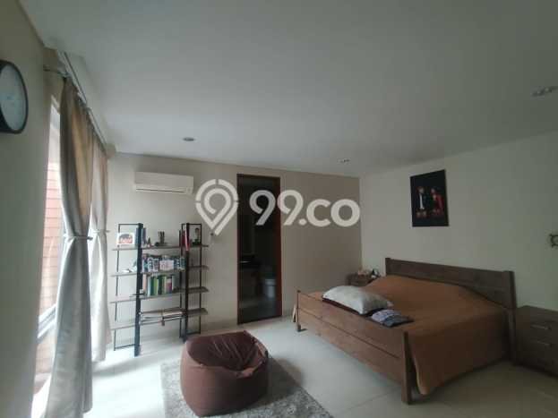 Ready to Use! Luxury House LT 305m2 Desain Modern di Pondok Indah Ready to Use! Luxury House LT 305m2 Desain Modern di Pondok Indah