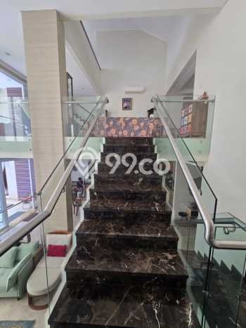 Jual Rumah Mewah Megah Dengan View Cantik di Pondok Indah, Jakarta Selatan Jual Rumah Mewah Megah Dengan View Cantik di Pondok Indah, Jakarta Selatan