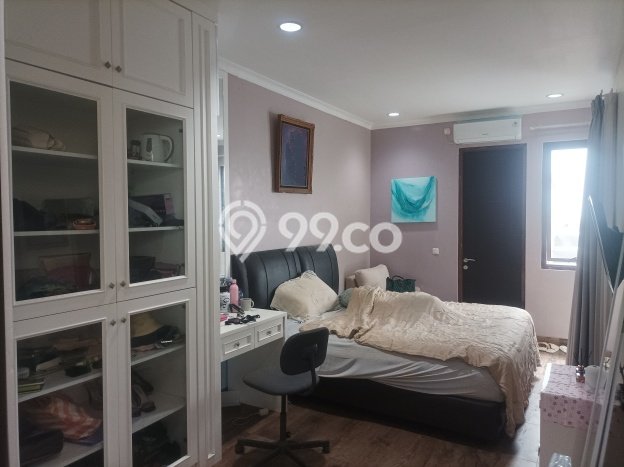 Rumah Modern 4 KT di BSD Nusaloka Tangerang Semi Furnished Rumah Modern 4 KT di BSD Nusaloka Tangerang Semi Furnished