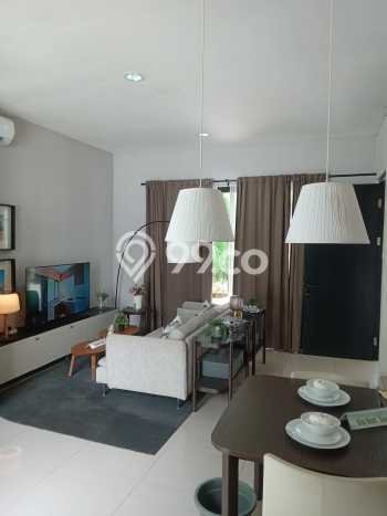 For Sale Rumah Mewah Exclusive di Cakung, Jakarta Timur For Sale Rumah Mewah Exclusive di Cakung, Jakarta Timur