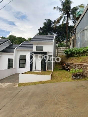 Dijual Rumah Eksklusif 2 KT di Cibubur, Jakarta Timur Dijual Rumah Eksklusif 2 KT di Cibubur, Jakarta Timur