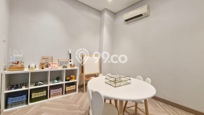 Jual Rumah Mewah Elegan Dengan View Cantik di Pantai Indah Kapuk, Jakarta Utara Jual Rumah Mewah Elegan Dengan View Cantik di Pantai Indah Kapuk, Jakarta Utara