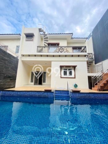 For Sale! Luxury House LT 250m2 Desain Modern di Pantai Indah Kapuk For Sale! Luxury House LT 250m2 Desain Modern di Pantai Indah Kapuk