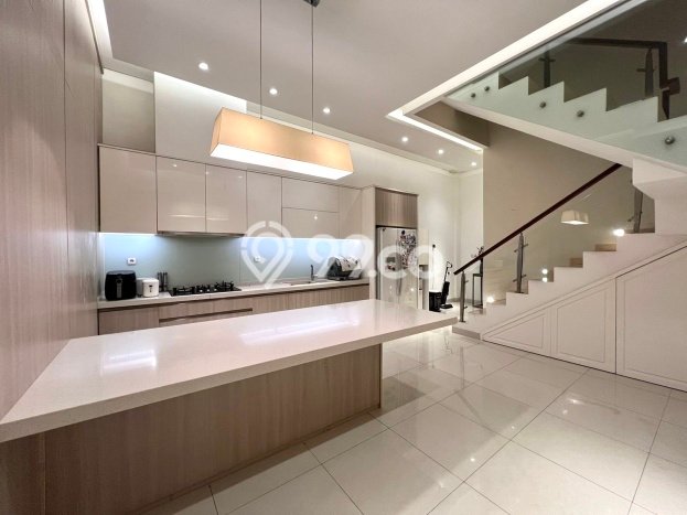 Jual Rumah Mewah Elegan Dengan View Cantik di Pantai Indah Kapuk, Jakarta Utara Jual Rumah Mewah Elegan Dengan View Cantik di Pantai Indah Kapuk, Jakarta Utara
