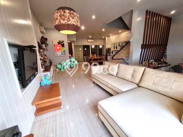 Ready to Use! Luxury House LT 136m2 Desain Elegan di Pantai Indah Kapuk Ready to Use! Luxury House LT 136m2 Desain Elegan di Pantai Indah Kapuk