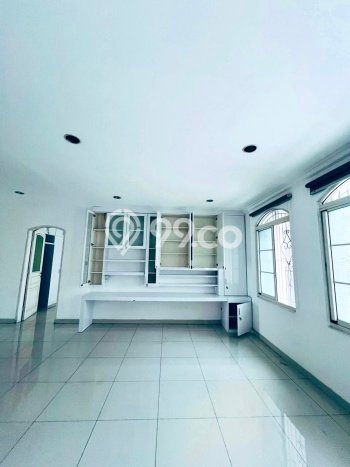 Rumah Mewah LB 520m2 Siap Pakai Desain Elegan di Pantai Indah Kapuk, Jakarta Utara Rumah Mewah LB 520m2 Siap Pakai Desain Elegan di Pantai Indah Kapuk, Jakarta Utara