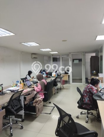 Gudang Dijual di Jakarta Barat LT 450m2 & LB 1200m2 Lokasi Terbaik! Gudang Dijual di Jakarta Barat LT 450m2 & LB 1200m2 Lokasi Terbaik!