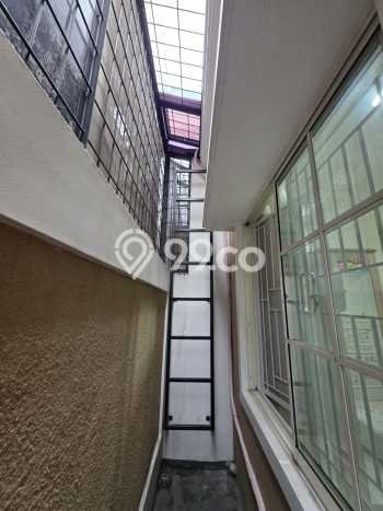 Rumah Elit Modern Siap Huni di Green Lake City Jakarta Barat Rumah Elit Modern Siap Huni di Green Lake City Jakarta Barat