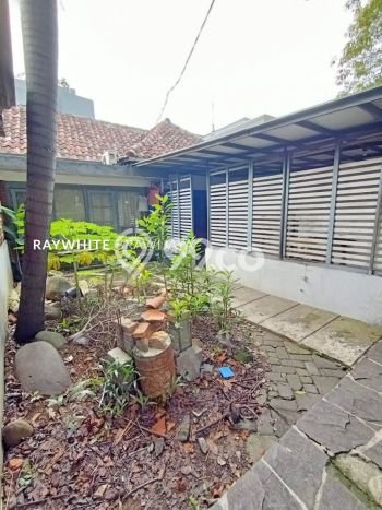 Hot Offer Hunian Premium Ideal dan Luas di Menteng, Jakarta Pusat Hot Offer Hunian Premium Ideal dan Luas di Menteng, Jakarta Pusat