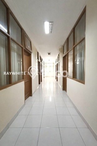 Hot Offer Hunian Mewah Ideal dan Luas di Menteng, Jakarta Pusat Hot Offer Hunian Mewah Ideal dan Luas di Menteng, Jakarta Pusat