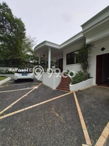 Rumah 3 Kamar Lengkap Dikontrakkan di Kebayoran Baru Harga Kompetitif Rumah 3 Kamar Lengkap Dikontrakkan di Kebayoran Baru Harga Kompetitif