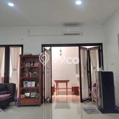 Ready to Use! Premium House LT 244m2 Desain Elegan di Bekasi Ready to Use! Premium House LT 244m2 Desain Elegan di Bekasi