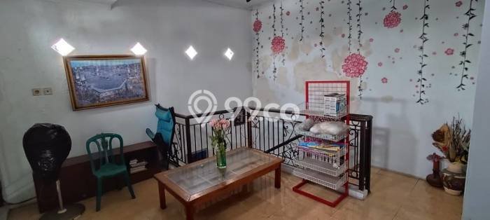 For Sale Rumah 5 Kamar Lokasi Strategis Nyaman dan Strategis di Sidoarjo For Sale Rumah 5 Kamar Lokasi Strategis Nyaman dan Strategis di Sidoarjo