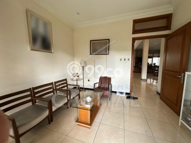 Rumah Mewah LB 510m2 Siap Pakai Desain Elegan di Mekar Wangi, Bandung Rumah Mewah LB 510m2 Siap Pakai Desain Elegan di Mekar Wangi, Bandung
