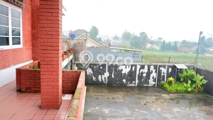 Rumah Eksklusif Siap Huni LT 4m2 di Lembang, Bandung Barat Rumah Eksklusif Siap Huni LT 4m2 di Lembang, Bandung Barat