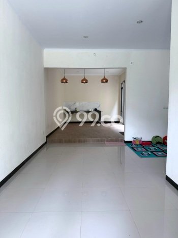 Rumah Luas Asri 2 KT Siap Huni di Taman Kopo Indah Bandung Rumah Luas Asri 2 KT Siap Huni di Taman Kopo Indah Bandung