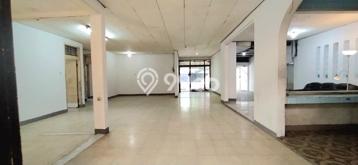 Unit Komersial Tersedia di Holis Cigondewah Spesifikasi LB 300m2 Unit Komersial Tersedia di Holis Cigondewah Spesifikasi LB 300m2