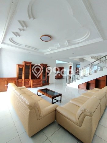 Disewakan! Rumah 4 Kamar Tidur &
3 Kamar Mandi di Hegarmanah, Bandung Disewakan! Rumah 4 Kamar Tidur &
3 Kamar Mandi di Hegarmanah, Bandung