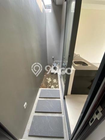 Rumah Strategis Minimalis Lb 82m2 di Kelapa Dua, Tangerang Rumah Strategis Minimalis Lb 82m2 di Kelapa Dua, Tangerang
