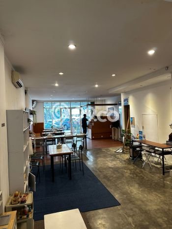 Ruko Dijual di Tangerang Selatan LT 120m2 & LB 216m2 Lokasi Terbaik! Ruko Dijual di Tangerang Selatan LT 120m2 & LB 216m2 Lokasi Terbaik!