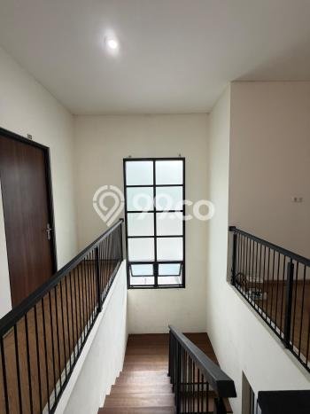 Disewakan! Rumah 4 Kamar Tidur &
4 Kamar Mandi di Bintaro, Tangerang Selatan Disewakan! Rumah 4 Kamar Tidur &
4 Kamar Mandi di Bintaro, Tangerang Selatan