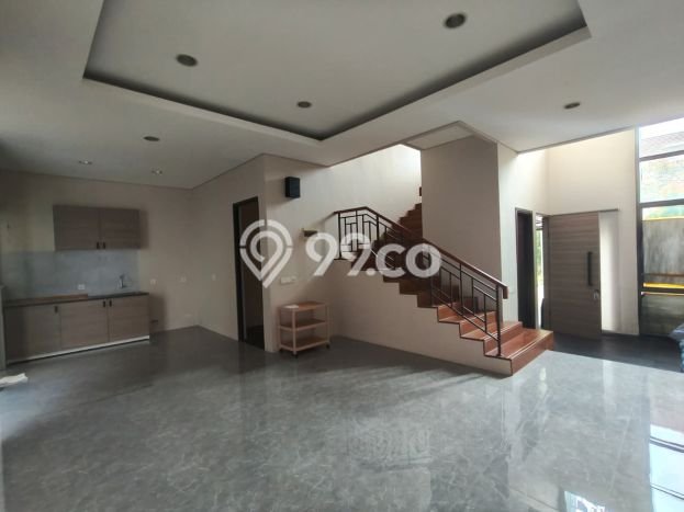 Jual Rumah Luas Elegan Dengan View Eksklusif di BSD, Tangerang Jual Rumah Luas Elegan Dengan View Eksklusif di BSD, Tangerang