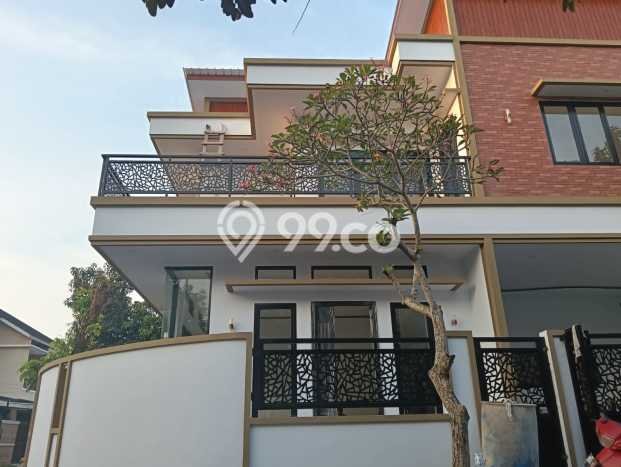 Dijual Rumah Premium dengan Fasilitas Sekitar Lengkap di BSD, Tangerang Selatan Dijual Rumah Premium dengan Fasilitas Sekitar Lengkap di BSD, Tangerang Selatan