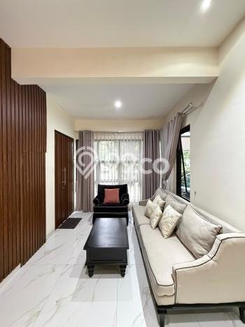 Disewakan! Rumah 4 Kamar Tidur &
4 Kamar Mandi di Bintaro, Tangerang Selatan Disewakan! Rumah 4 Kamar Tidur &
4 Kamar Mandi di Bintaro, Tangerang Selatan