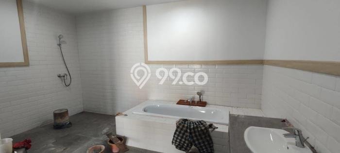 Vila Kawasan , Area 330m2m², Dekat ke Pusat Kota Vila Kawasan , Area 330m2m², Dekat ke Pusat Kota