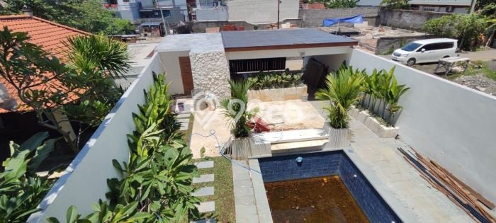 Vila Kawasan , Area 330m2m², Dekat ke Pusat Kota Vila Kawasan , Area 330m2m², Dekat ke Pusat Kota