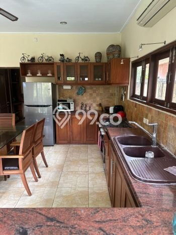 Vila Disewakan di , Area 350m2m², Lingkungan Asri Vila Disewakan di , Area 350m2m², Lingkungan Asri
