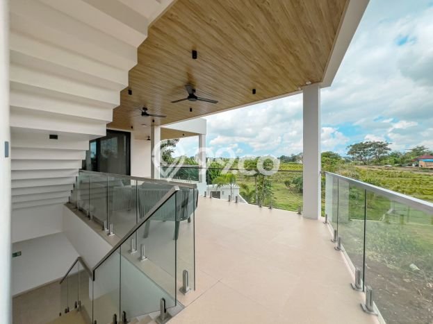 KESEMPATAN EMAS! Vila di , Luas 250m2m², Lingkungan Eksklusif dengan keamanan terjaga KESEMPATAN EMAS! Vila di , Luas 250m2m², Lingkungan Eksklusif dengan keamanan terjaga