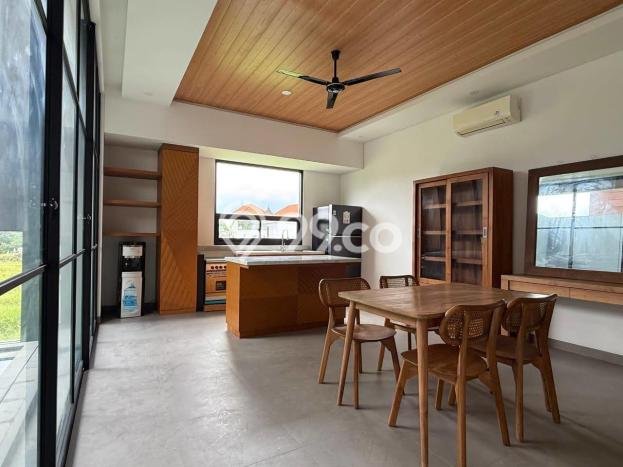 Bisnis Potensial! Vila Kawasan , Ukuran 150m2m², Lokasi Premium Bisnis Potensial! Vila Kawasan , Ukuran 150m2m², Lokasi Premium