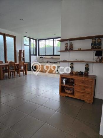 Vila di , Area 400m2m², For Rent, Kawasan Nyaman Vila di , Area 400m2m², For Rent, Kawasan Nyaman