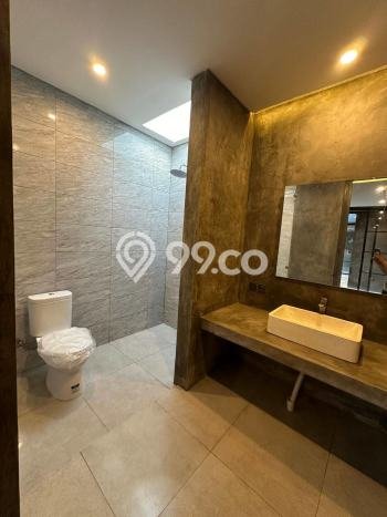 SEWA TERBAIK! Vila Kawasan , Luas 240m2m², Dekat Mudah Pusat Kota SEWA TERBAIK! Vila Kawasan , Luas 240m2m², Dekat Mudah Pusat Kota