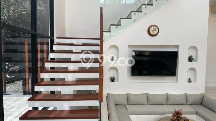 Vila Kawasan , Area 170m2m², Lingkungan Nyaman Vila Kawasan , Area 170m2m², Lingkungan Nyaman