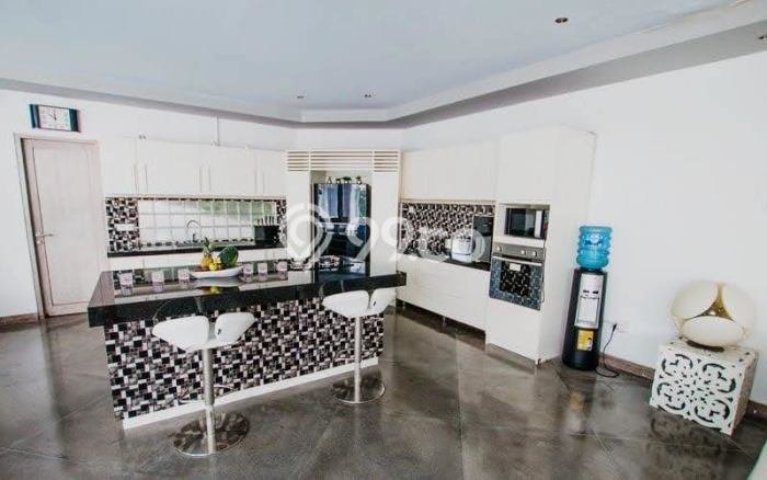 Vila Kawasan , Area 400m2m², Dekat Mudah Pusat Kota Vila Kawasan , Area 400m2m², Dekat Mudah Pusat Kota