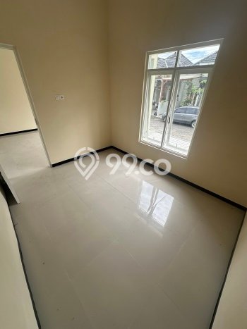 Rumah Modern 3 Kamar LT 72m2 di Batu Rumah Modern 3 Kamar LT 72m2 di Batu