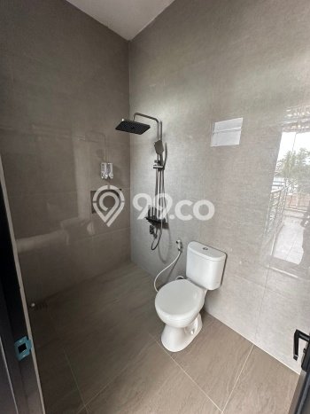Vila Kawasan , Area 98m2m², Posisi Strategis Vila Kawasan , Area 98m2m², Posisi Strategis