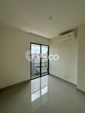 Rumah Minimalis 3 KT di Grogol Jakarta Barat Semi Furnished Rumah Minimalis 3 KT di Grogol Jakarta Barat Semi Furnished