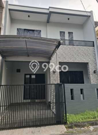 For Sale Hunian Rumah Terawat 3 KT di Pakuwon CIty, Surabaya For Sale Hunian Rumah Terawat 3 KT di Pakuwon CIty, Surabaya