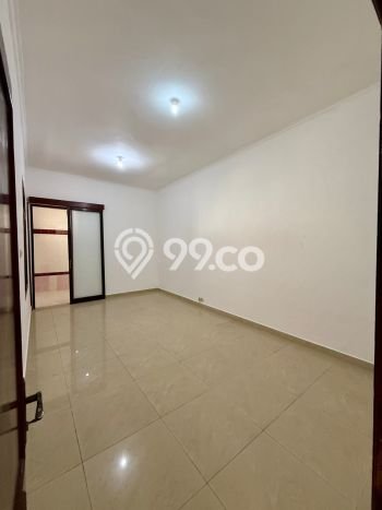 Disewakan Rumah Harga Terjangkau di Kedung Baruk Surabaya Punya 4 KT Disewakan Rumah Harga Terjangkau di Kedung Baruk Surabaya Punya 4 KT