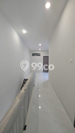 Dijual Cepat Rumah Favorit Siap Huni LB 180m2 di Rungkut, Surabaya Dijual Cepat Rumah Favorit Siap Huni LB 180m2 di Rungkut, Surabaya