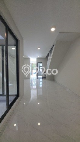 Dijual Cepat Rumah Favorit Siap Huni LB 180m2 di Rungkut, Surabaya Dijual Cepat Rumah Favorit Siap Huni LB 180m2 di Rungkut, Surabaya