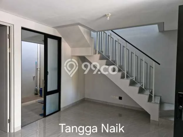 Dijual Rumah Mewah Megah Dengan View Cantik di Pakuwon City, Surabaya Dijual Rumah Mewah Megah Dengan View Cantik di Pakuwon City, Surabaya