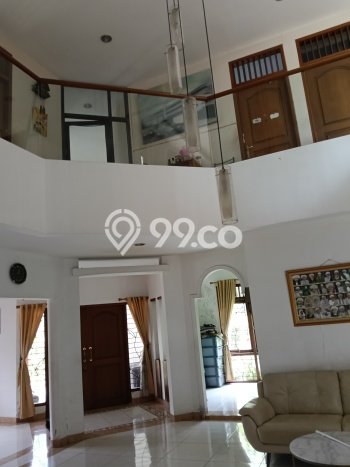 Hunian Mewah LB 320m2 Siap Huni Desain Elegan di Jatiwaringin, Bekasi Hunian Mewah LB 320m2 Siap Huni Desain Elegan di Jatiwaringin, Bekasi
