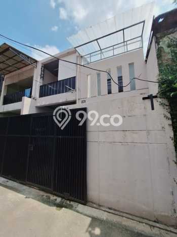 Rumah Modern Minimalis 4 Kamar Siap Huni di Kebayoran Baru Rumah Modern Minimalis 4 Kamar Siap Huni di Kebayoran Baru
